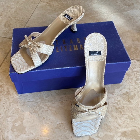 Stuart Weitzman Leather Cream Sandal - Picture 1 of 7